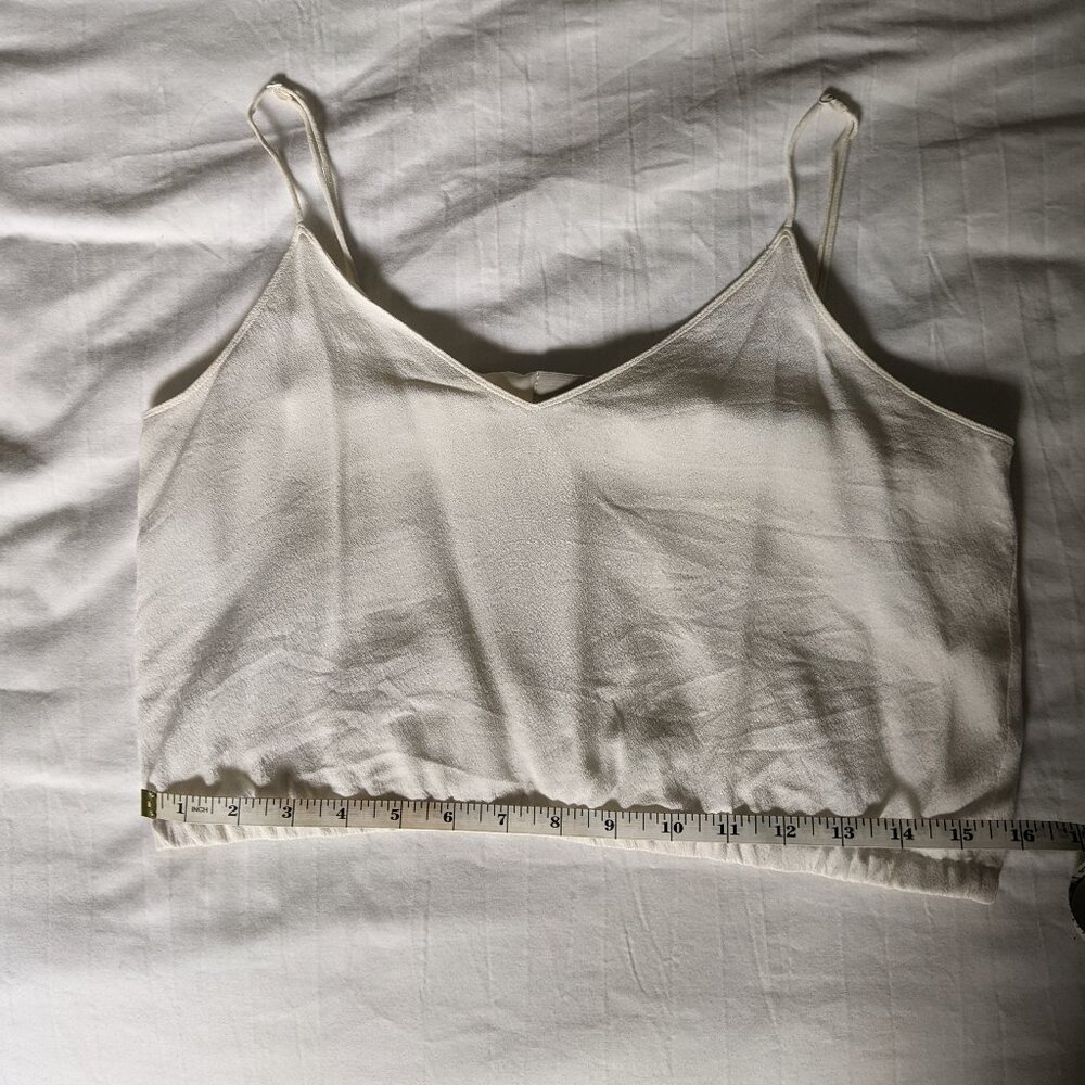 Aritzia Wilfred Free V Neck Elastic Waist Crepe Cropped Cami